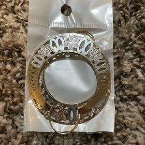 Brand new gold platted earrings